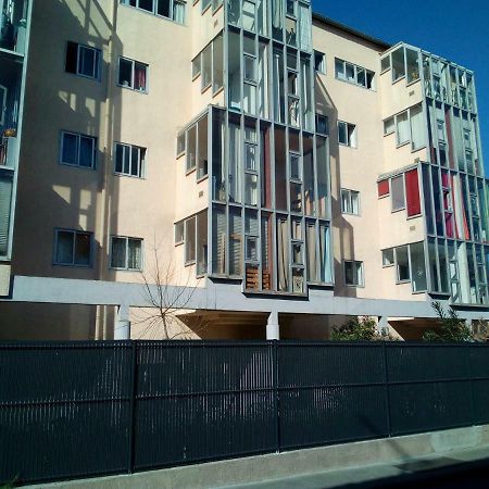 Charmant Appartement Carcassone Exterior photo